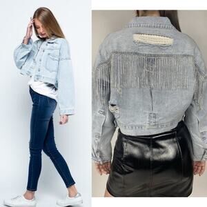 NWOT Blue B collection cropped Distressed lightwashed denim jacket w/gem fringe